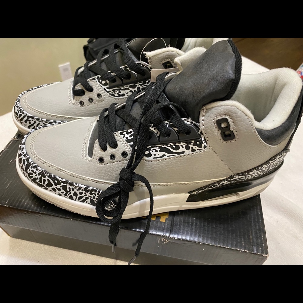 retro 3 White Gray Black New Size 8.5